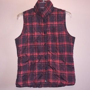 IZOD Red Plaid Vest Size M